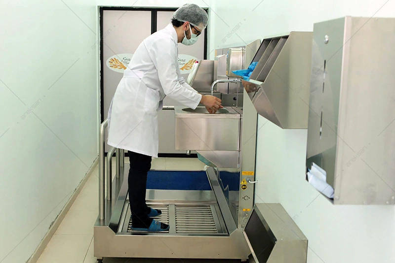 Hygiene Station with Turnstile – Sink-Integrated Hand and Foot Disinfection System