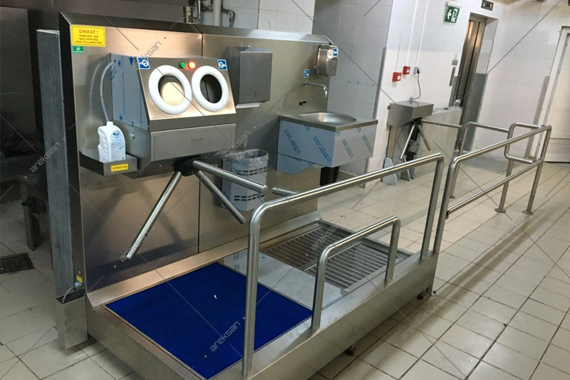 Hygiene Station with Turnstile – Sink-Integrated Hand and Foot Disinfection System - Görsel 5