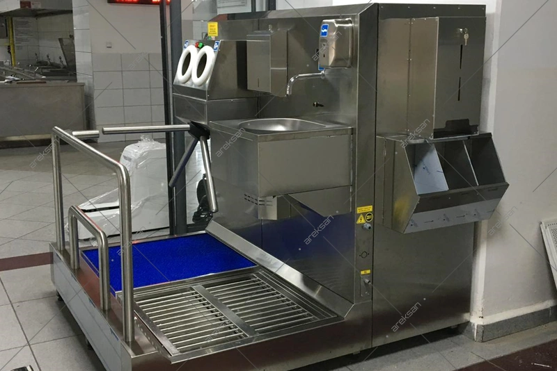 Hygiene Station with Turnstile – Sink-Integrated Hand and Foot Disinfection System - Görsel 6
